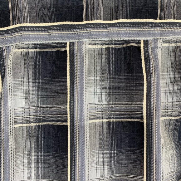 Ben Sherman Large Mens Button Down shirt with multicolored buttons - Picture 3 of 10